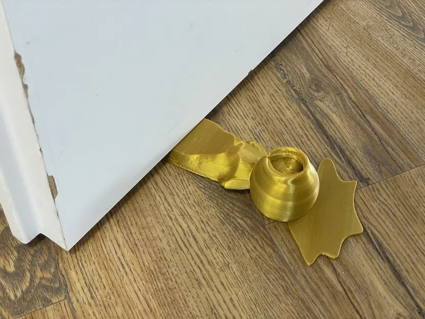 Kenny bị ép làm giá đỡ cửa độc đáo từ South Park - Image 2