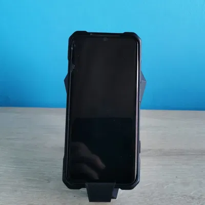 Giá đỡ điện thoại hình bộ xương hài hước