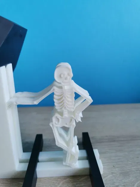 Giá đỡ điện thoại hình bộ xương hài hước - Image 7