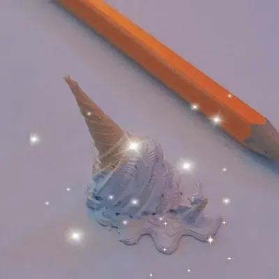 Bánh kem ốc quế bị rơi đáng tiếc