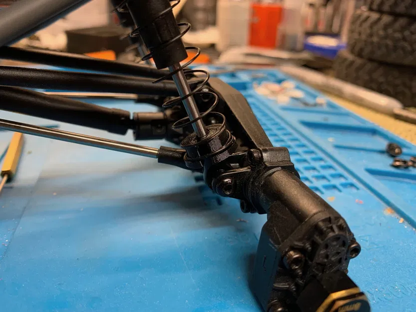 Giá đỡ lò xo UTB18 giúp hạ thấp trọng tâm - Image 1