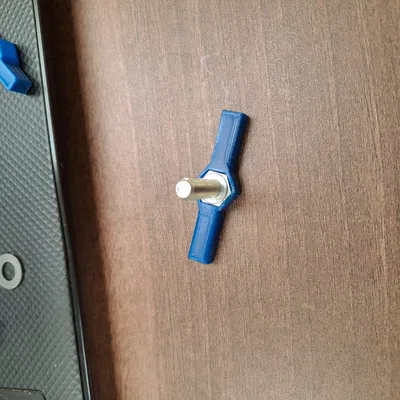 Giá đỡ vít M6 cho việc vặn không cần chìa khóa