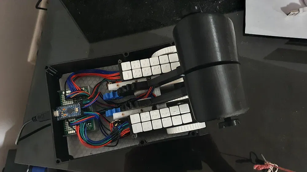 Bộ điều khiển ga với 7 trục và 32 nút bấm - Image 9