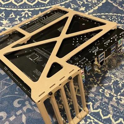 Giá đỡ bo mạch mATX với hỗ trợ thẻ tùy chọn