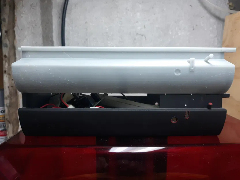 Bình nhiên liệu nâng cấp cho tàu hỏa SD40 USA Trains - Image 1