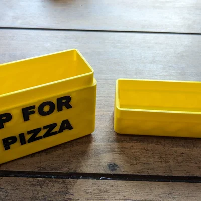 Hộp lưu trữ trò chơi board game P for Pizza
