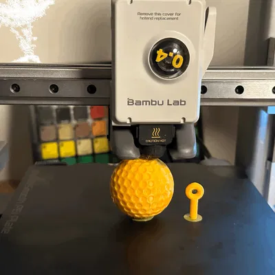 Bóng golf có vòng xoắn dùng làm móc chìa khóa