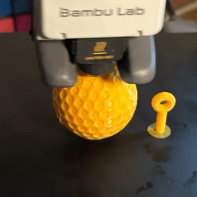 Bóng golf có vòng xoắn dùng làm móc chìa khóa