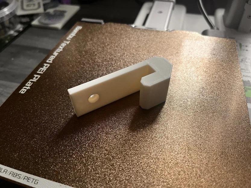 Móc treo khăn tắm có lỗ - Image 1