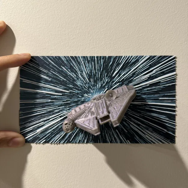 Chiếc Falcon Thiên Niên Kỷ in 3D phong cách Hueforge - Image 1