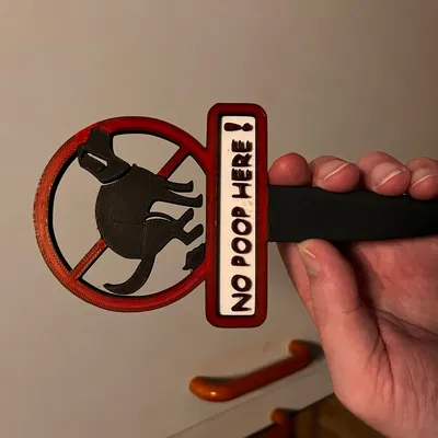 Biển báo cấm chó đi vệ sinh trong khuôn viên nhà bạn