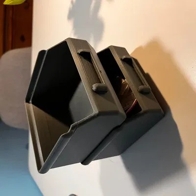 Hộp dụng cụ có không gian gắn thẻ tên