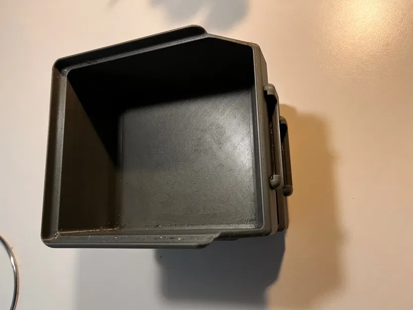 Hộp dụng cụ có không gian gắn thẻ tên - Image 2