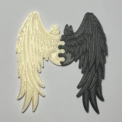 Trang trí đôi cánh thiên thần theo chủ đề Good Omens