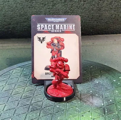 Giá đỡ hiển thị thẻ Pokémon với đế 32mm