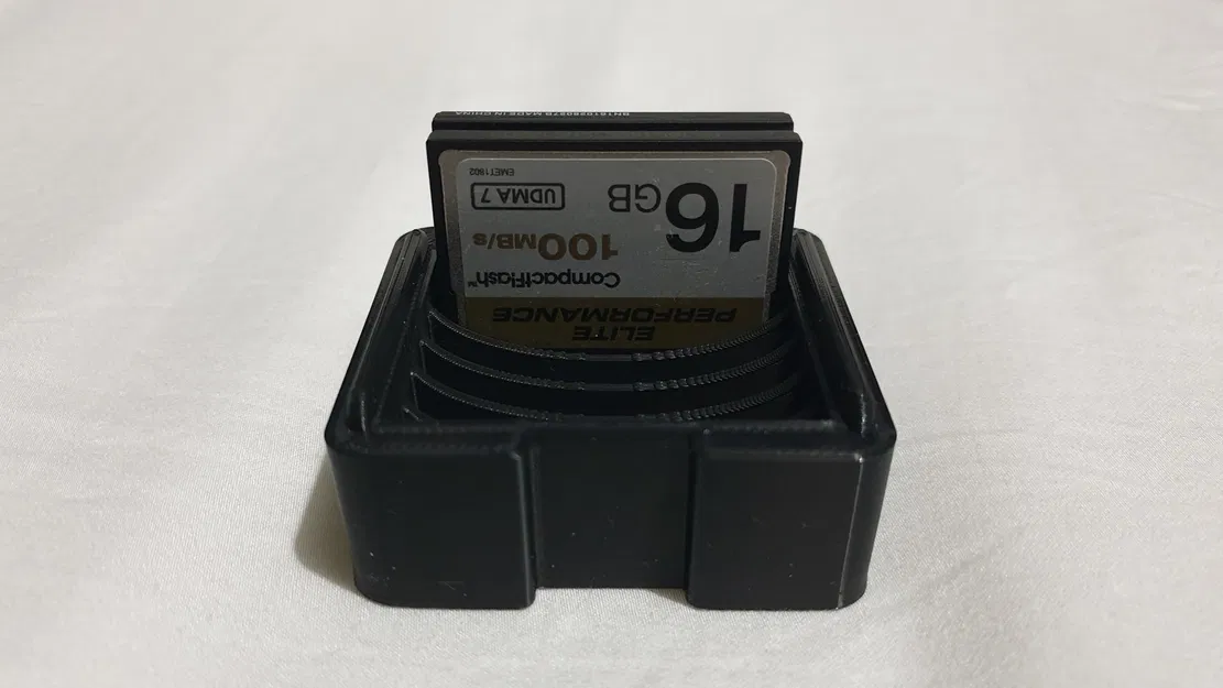 Giá đỡ thẻ nhớ Compact Flash cho máy ảnh của Kyle Ireland (6 thẻ) - Image 2