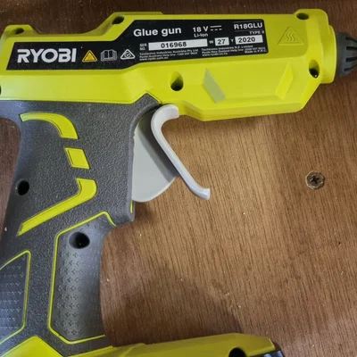 Giá đỡ súng keo Ryobi R18GLU in 3D bằng PLA+