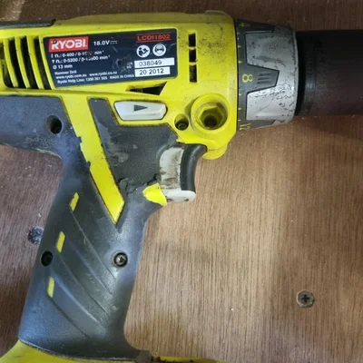 Giá đỡ khoan Ryobi lcdi1802 in pla+ với 3 lớp tường