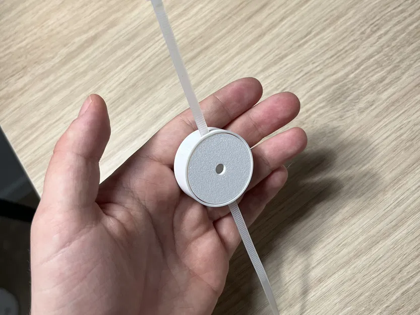 Giá đỡ AirTag gắn bằng dây zip tiện lợi - Image 3