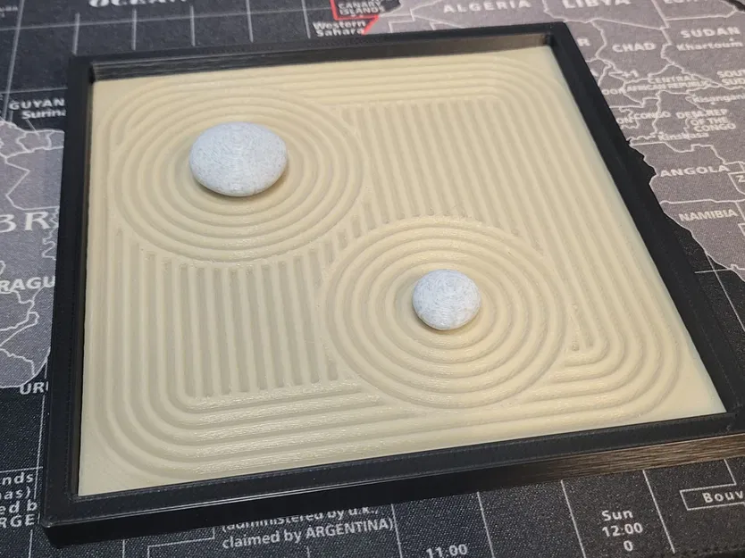 Khay vườn Zen đơn giản với đá và cát - Image 1