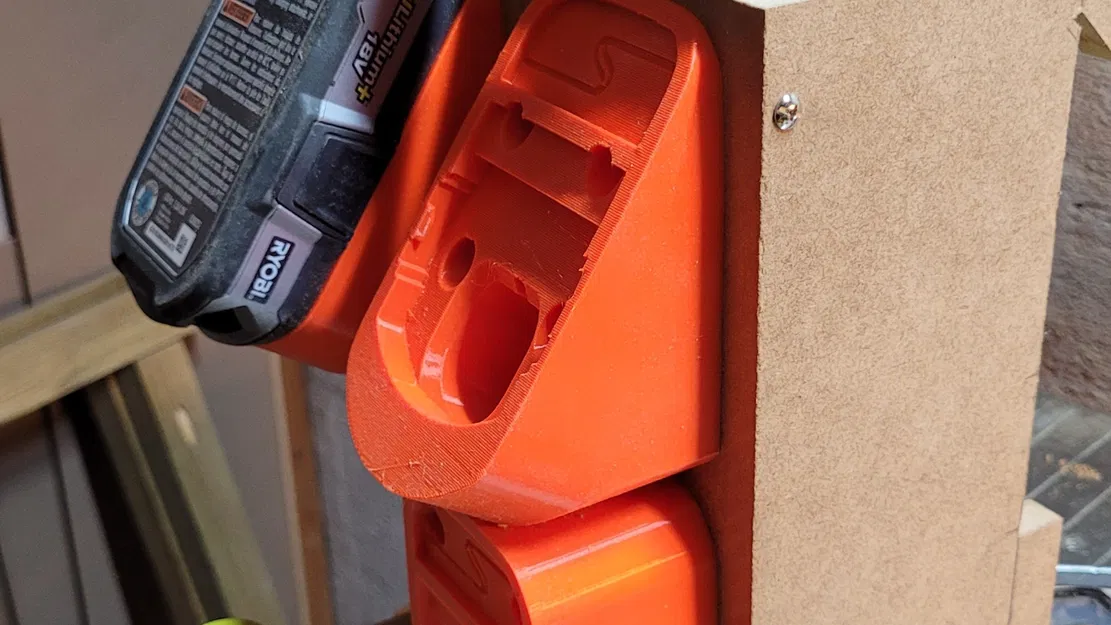 Giá đỡ gắn pin Ryobi cho hộp dụng cụ - Image 2