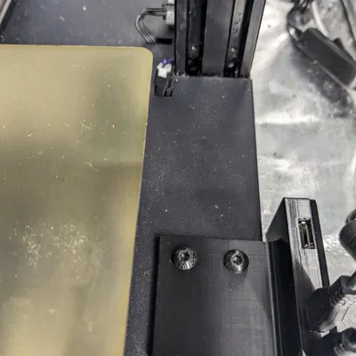 Vỏ Pi Zero lắp bên hông máy in Artillery Genius Pro