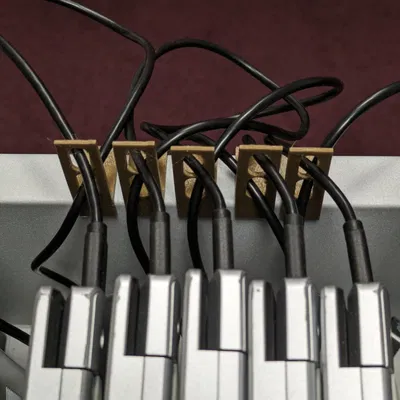 Tổ chức cáp nguồn cho xe đẩy thư viện LEA