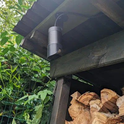 Chao đèn Philips Hue Lily (Lily Outdoor Spot)