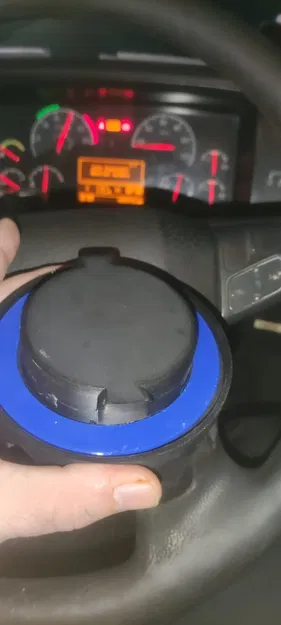 Nắp Bình Xăng Xe Tải Volvo - Image 5