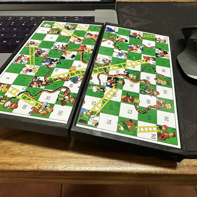 Bàn cờ di động cho Cờ Vua hoặc Rắn Săn Mồi