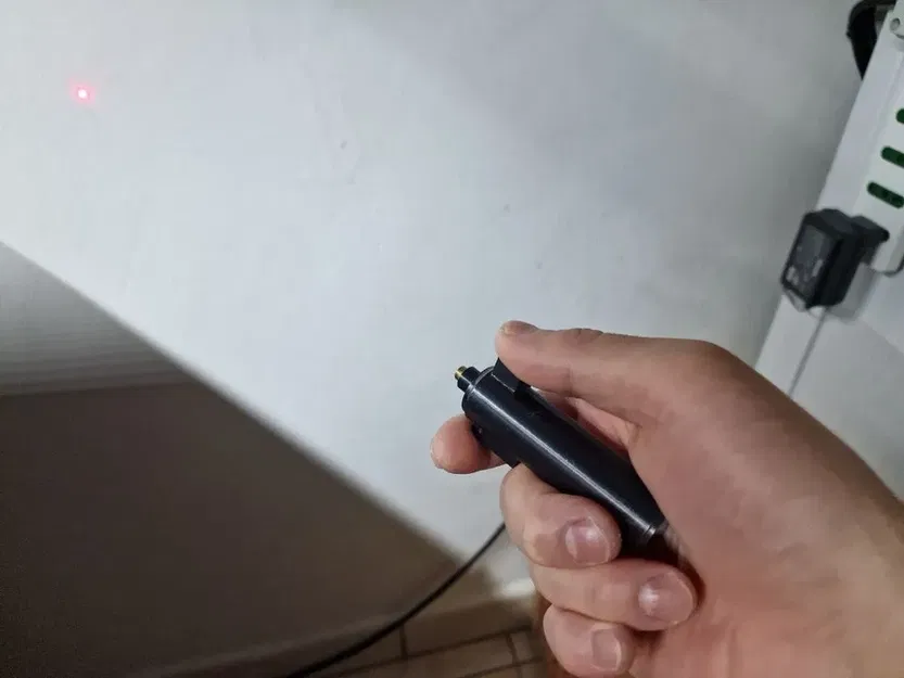 Con trỏ laser dùng pin 18650 - Image 1