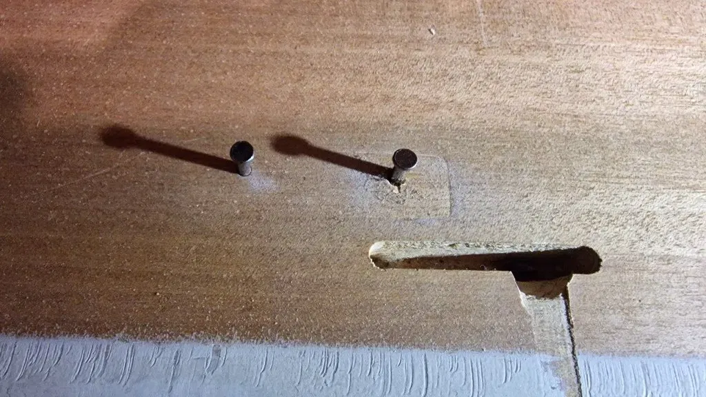 Chặn Cửa Tủ Quần Áo - Image 2