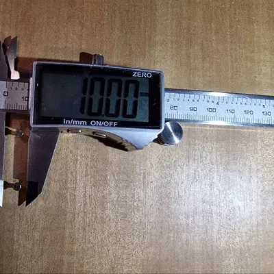 Chặn Cửa Tủ Quần Áo