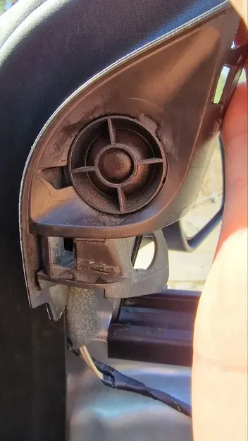 Vòng Gắn Loa Tweeter Ford Focus Mk2 HERTZ - ALPINE - Image 7