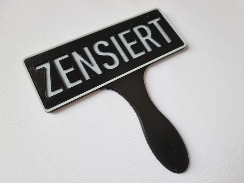 Biển đạo cụ chụp ảnh - Đã kiểm duyệt - Image 1