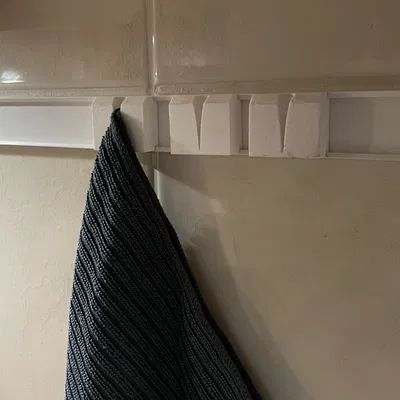 Kitchenware rearangable rail-hooks