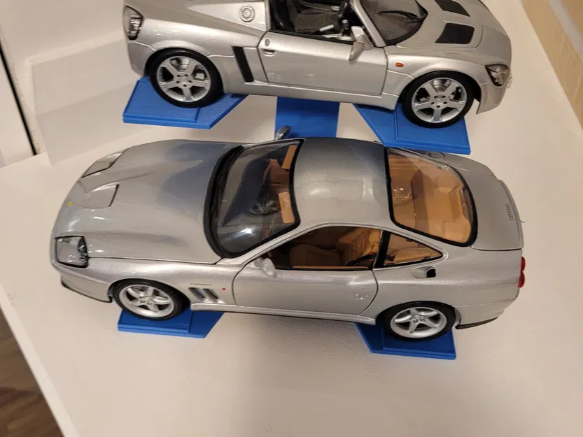Model Car Stand - Image 1