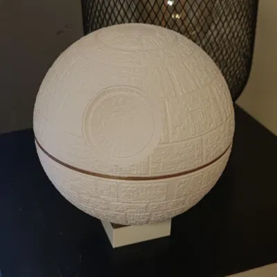 Đèn bàn Ngôi sao Chết Starwars