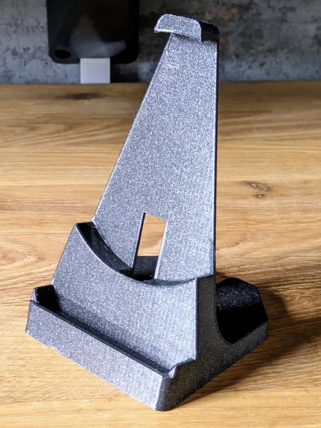 Pixel 7a phone stand with wireless charging - Image 2
