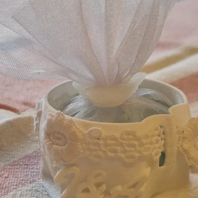 Porte dragées/Sugared almonds holder