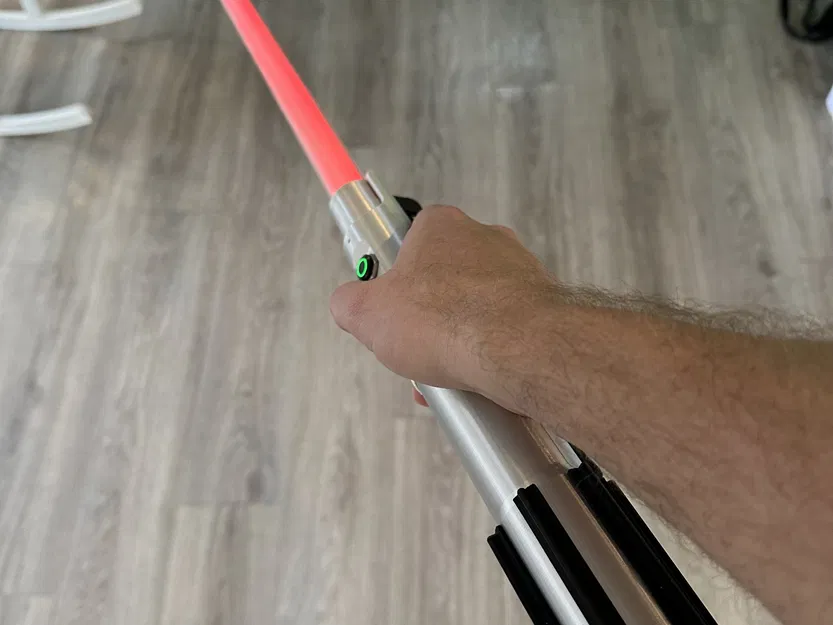 Thanh kiếm ánh sáng giống của Anakin - Image 1