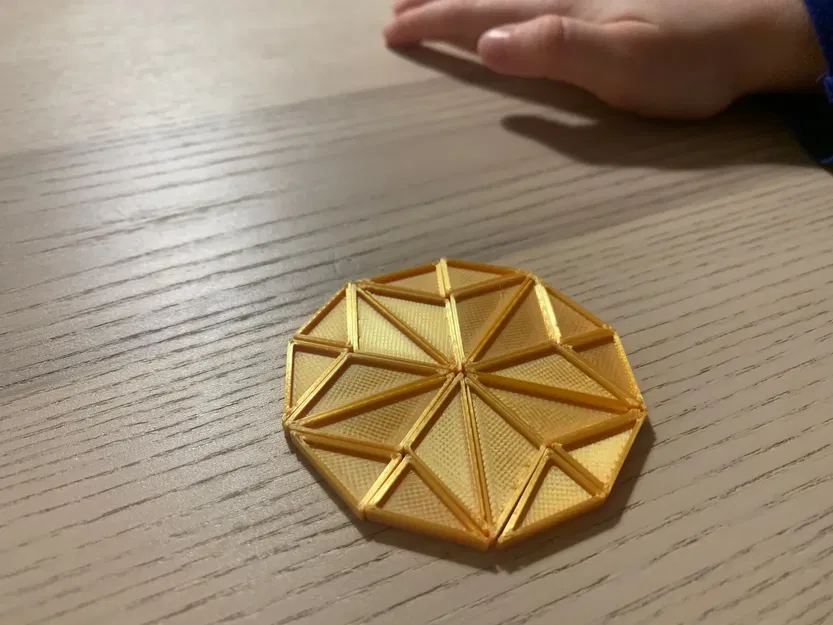 Tam Giác Penrose Xếp Gạch II - Image 1