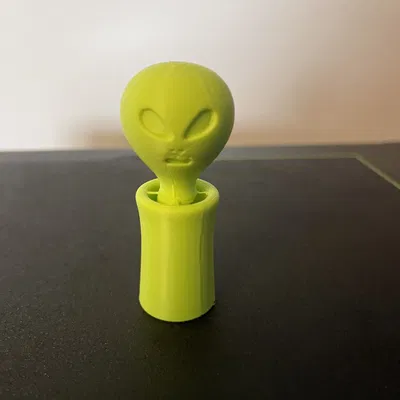 Đồ Chơi "ShakinHead" Alien Lắc Lư