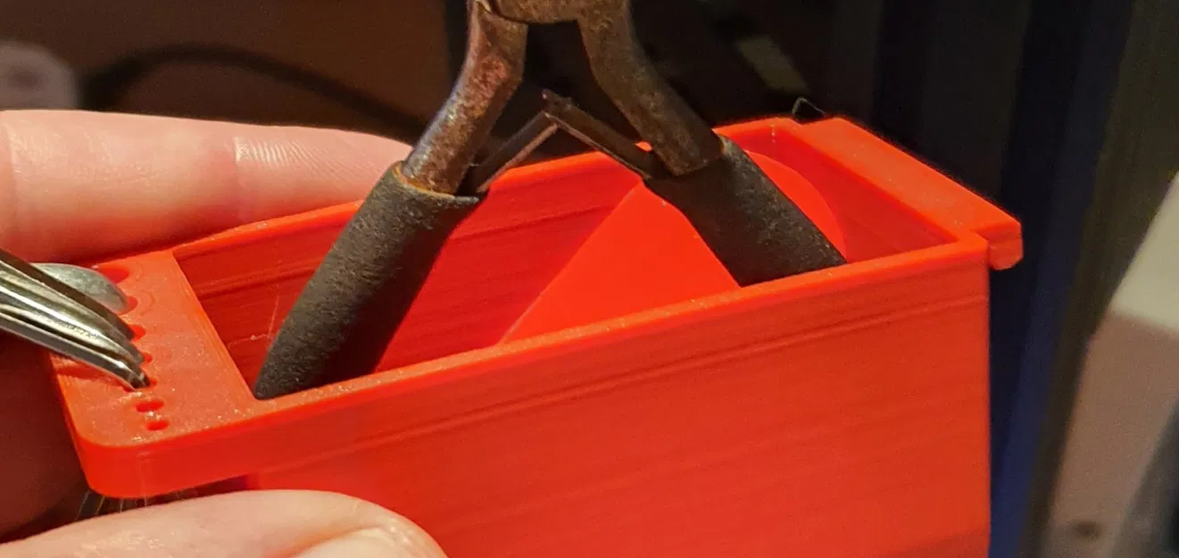 Hộp Đựng Đồ Nghề Gắn Nhôm Định Hình Máy In 3D - Image 2