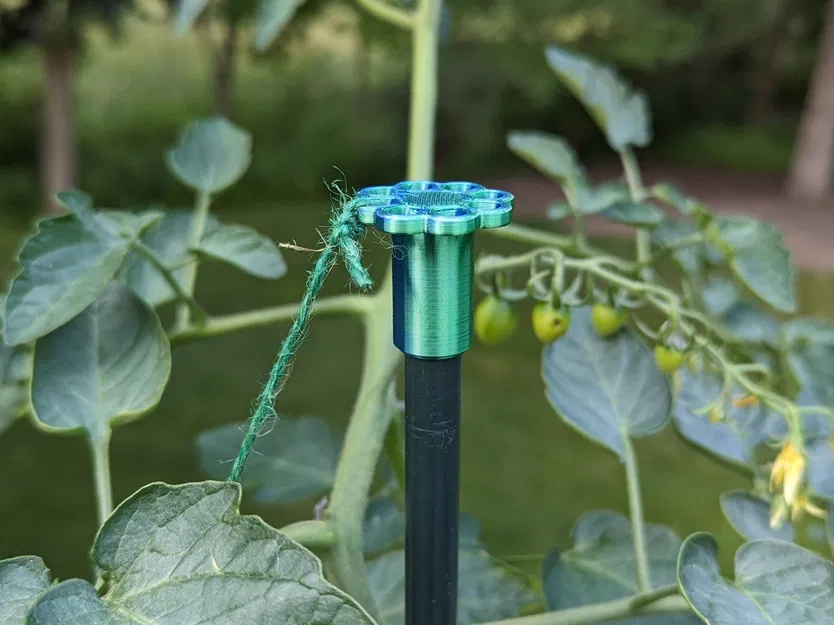 Nắp và Kẹp Cọc Trồng Cây - Image 1