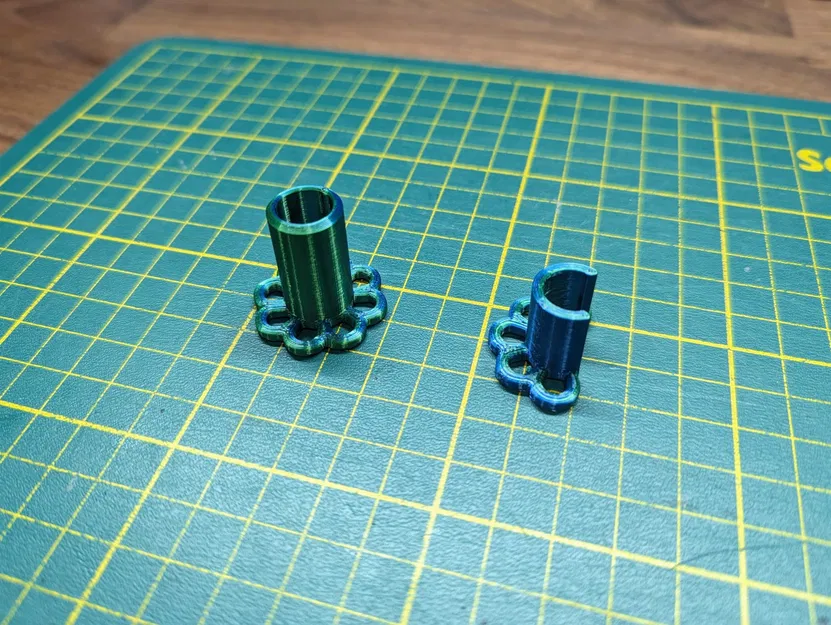 Nắp và Kẹp Cọc Trồng Cây - Image 2