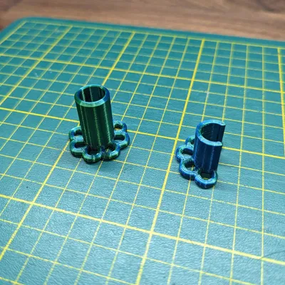 Nắp và Kẹp Cọc Trồng Cây