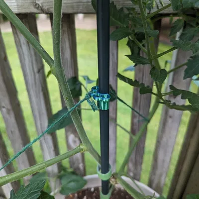 Nắp và Kẹp Cọc Trồng Cây