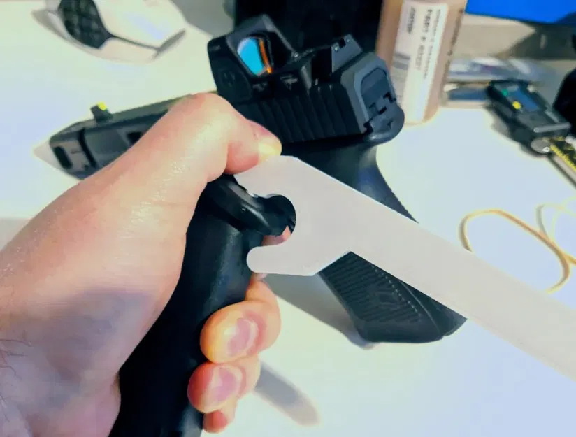 Dụng Cụ Tháo Đế Băng Đạn Glock - Image 1