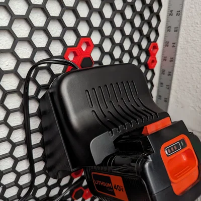 Giá Đỡ Sạc Pin Black and Decker 40V "Honeycomb Wall"